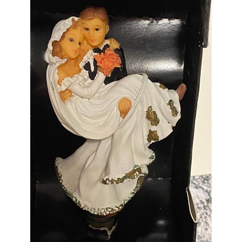 Bride and Groom Wine Bottle Stopper‎